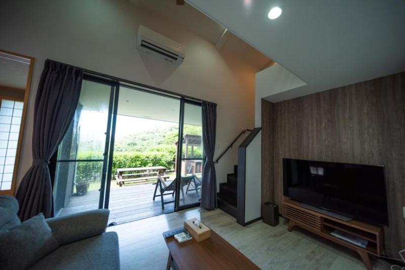 Tabinoteitaku Karstvilla 모토부 외부 사진
