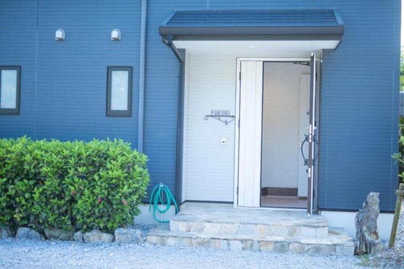 Tabinoteitaku Karstvilla 모토부 외부 사진